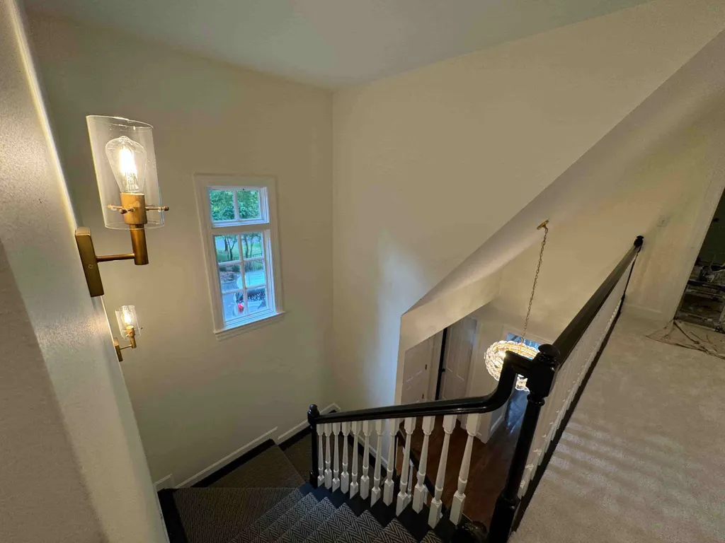 Choosing Interior Painting Services: What Homeowners Should Expect in 2025 3 Interior painting services in Louisville