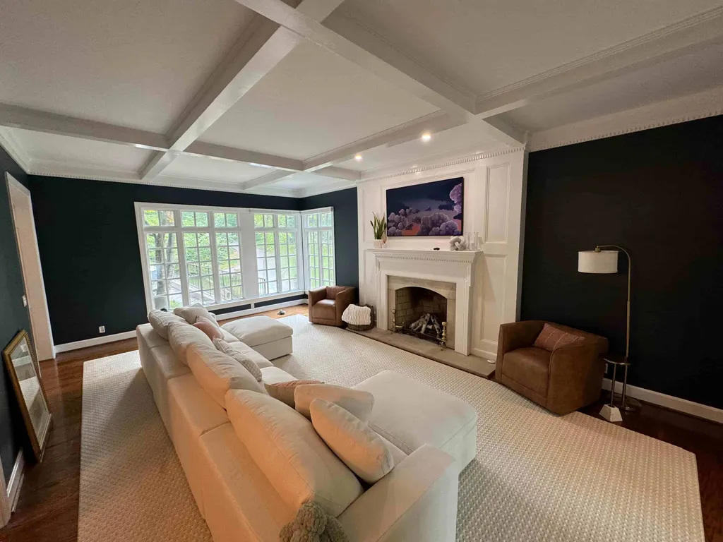 Choosing Interior Painting Services: What Homeowners Should Expect in 2025 1 Louisville home painting services